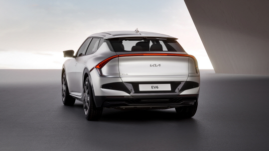 [car] Ȯ ޶ ̹þ Ÿ ۷ι ۾ `EV6` κк  